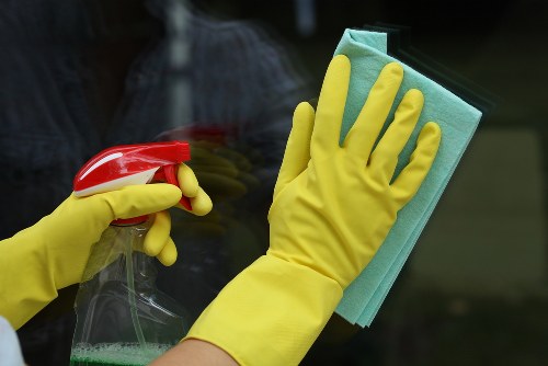 Window cleaning service for Brompton homes and flats